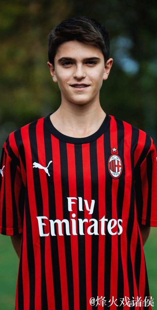 巴尔特萨吉梅开二度 米兰2-2萨索洛