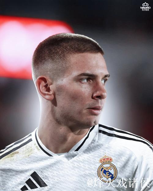 罗马诺：皇马目前尚未与齐达内就回归执教进行任何谈判