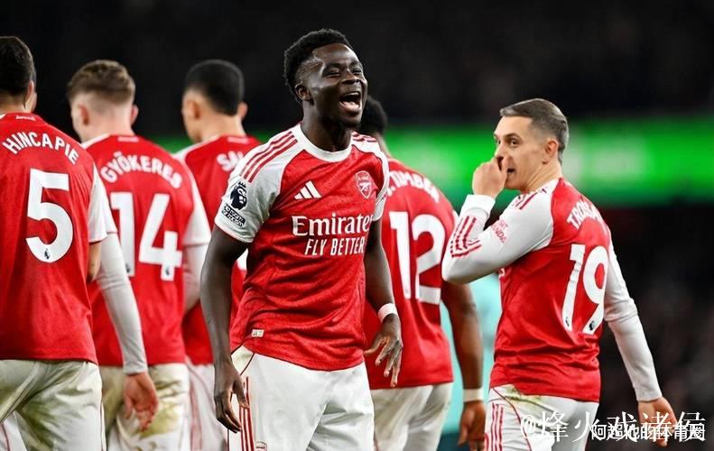 足坛狂欢夜！4大豪门齐齐奏凯，阿森纳惊险绝杀，巴萨甩开皇马7分