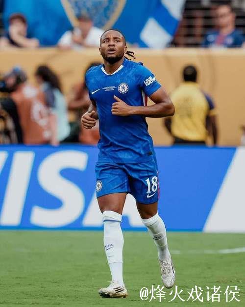 庆祝世俱杯冠军!恩昆库晒照:用一座伟大奖杯为赛季画上完美句号 庆祝世俱杯冠军!恩昆库晒照:用一座伟大奖杯为赛季画上完美句号